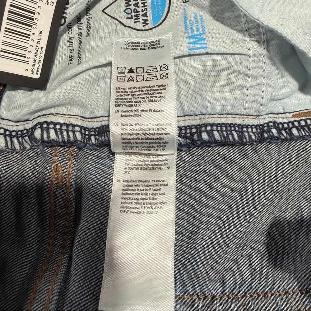 2/$25 Women’s Dark Blue Slim Ankle Grazer Straight Jeans Cotton Eco Friendly - Picture 10 of 11
